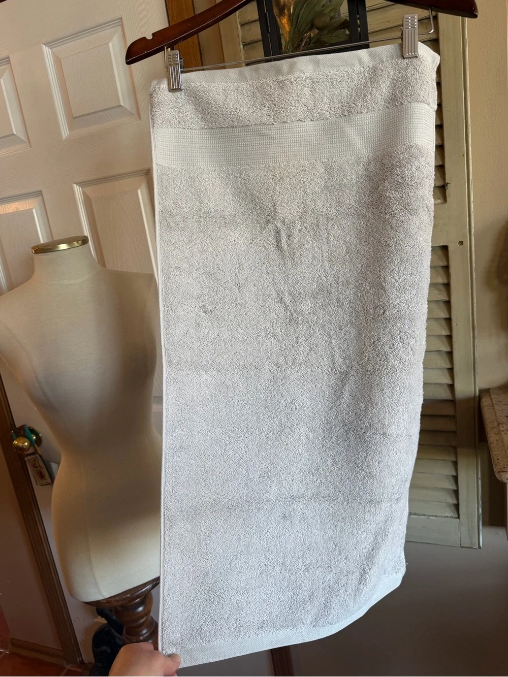 Soft Gray Hand Towel - Plush Everyday Bath Towel